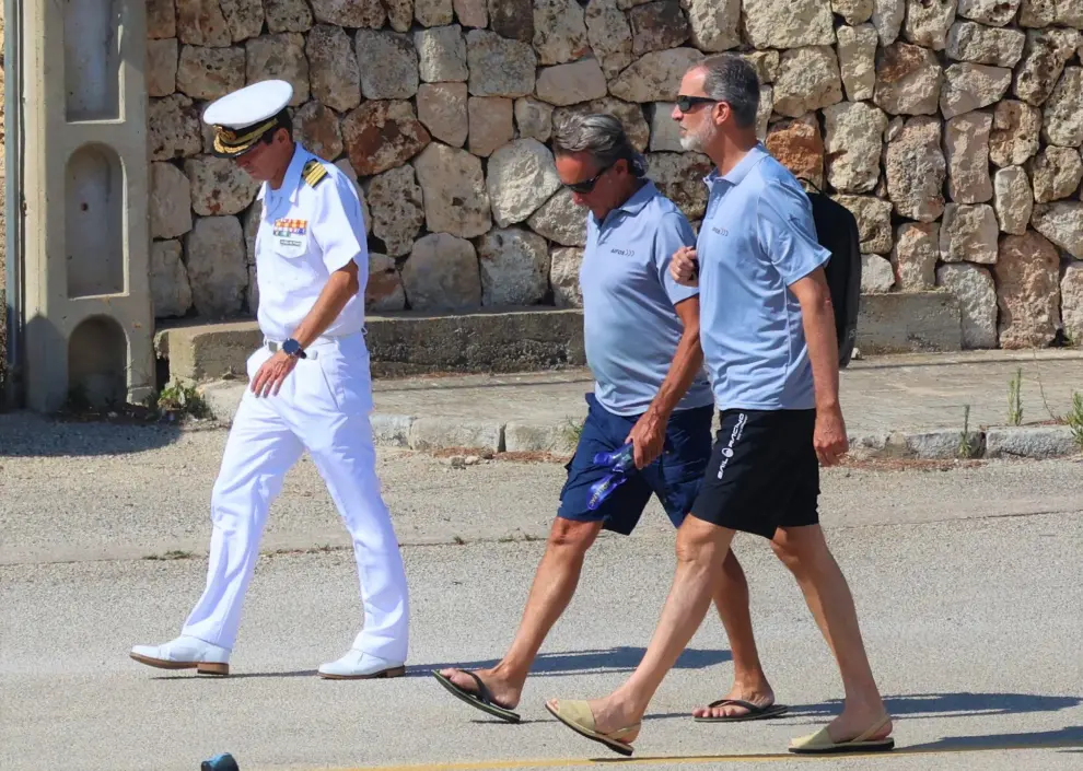 Felipe VI se hace a la mar con el 'Aifos'