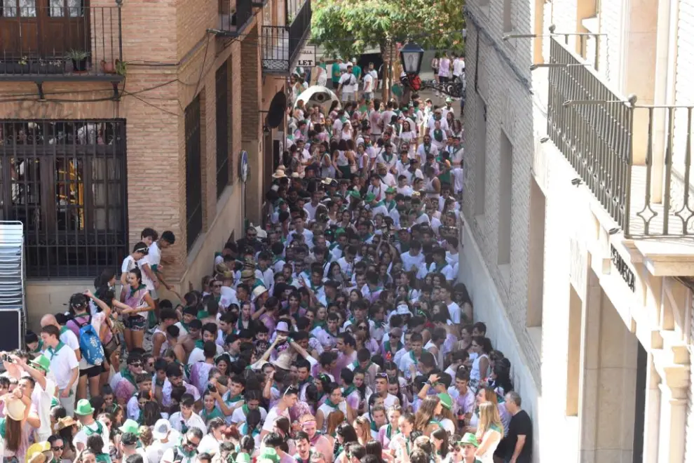 Ambiente en el chupinazo de las Fiestas de San Lorenzo de Huesca.