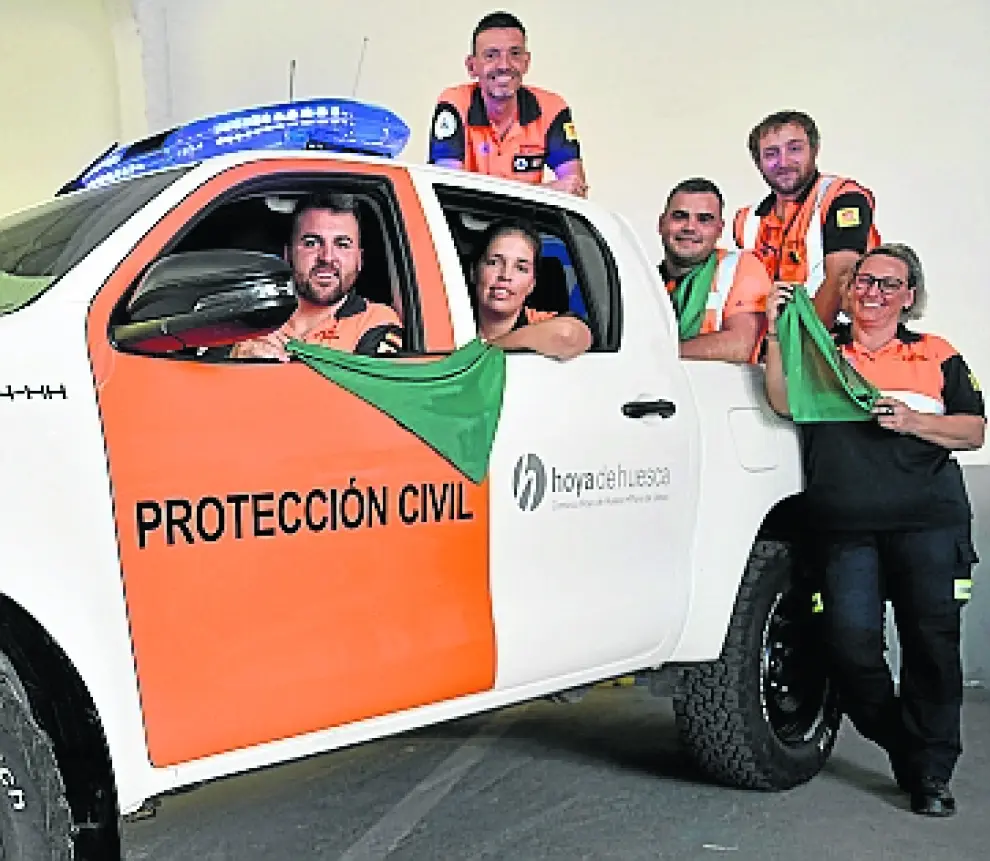 Voluntarios de protección civil.