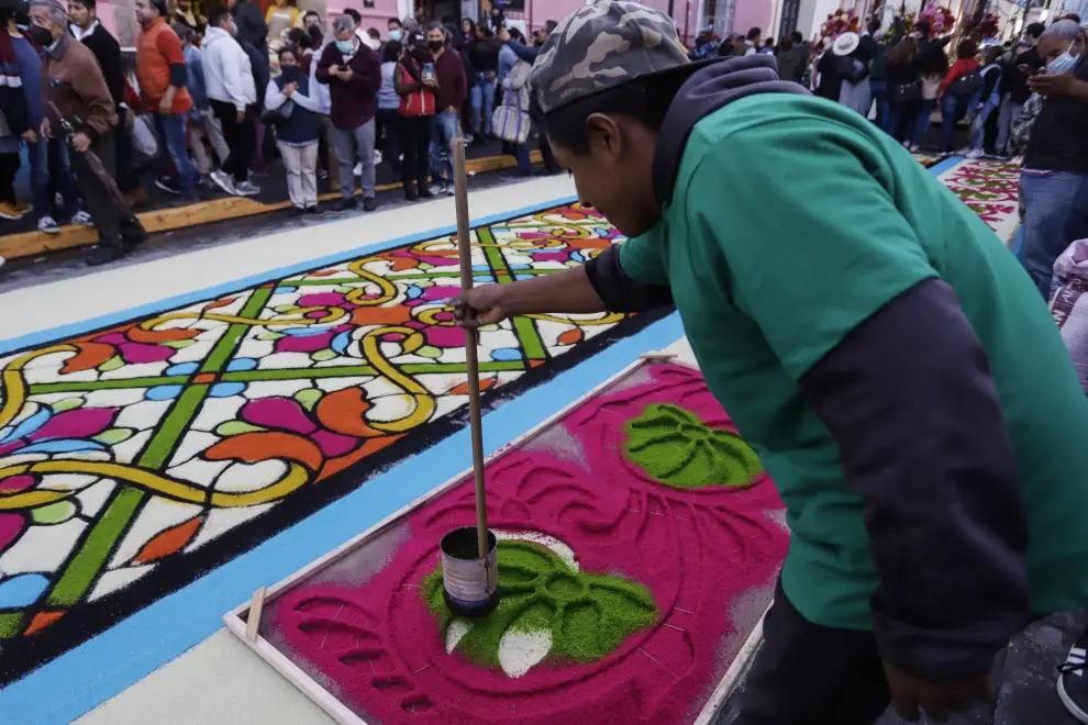 Imágenes de la alfombra de serrín del centro de México
