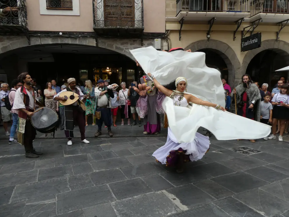 Hasta el jueves 25 de agosto, las calles del Casco Histórico de Jaca regresan a la Edad Media con 100 puestos y 200 espectáculos.
