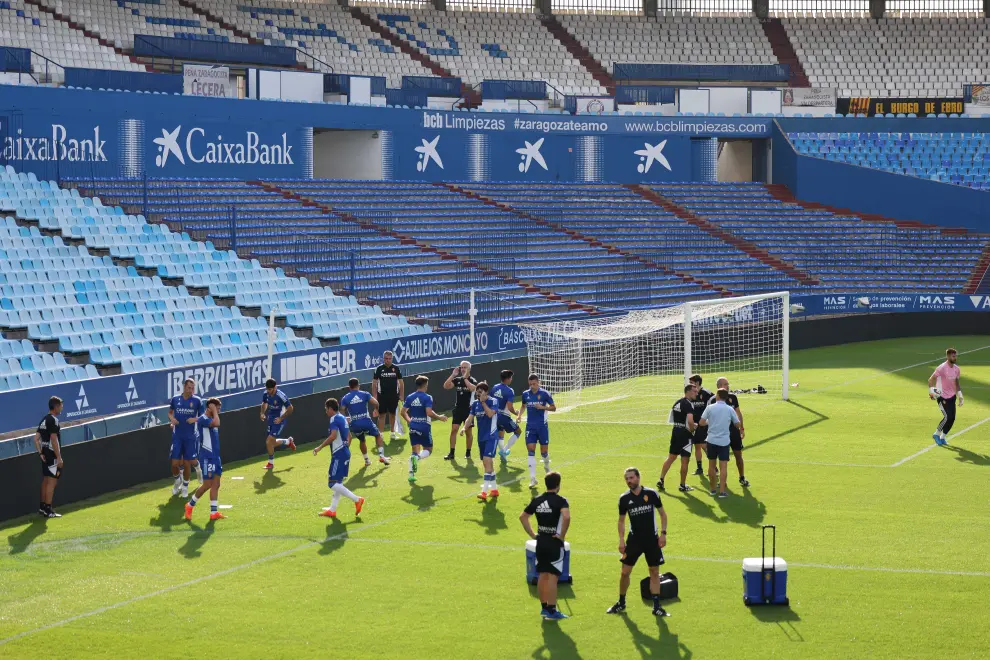Foto del entrenamiento del Real Zaragoza en el estadio de La Romareda
