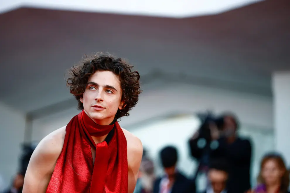 The 79th Venice Film Festival - Premiere screening of the film "Bones and All" in competition - Red Carpet Arrivals - Venice, Italy, September 2, 2022. Cast member Timothee Chalamet poses. REUTERS/Yara Nardi FILMFESTIVAL-VENICE/BONES AND ALL