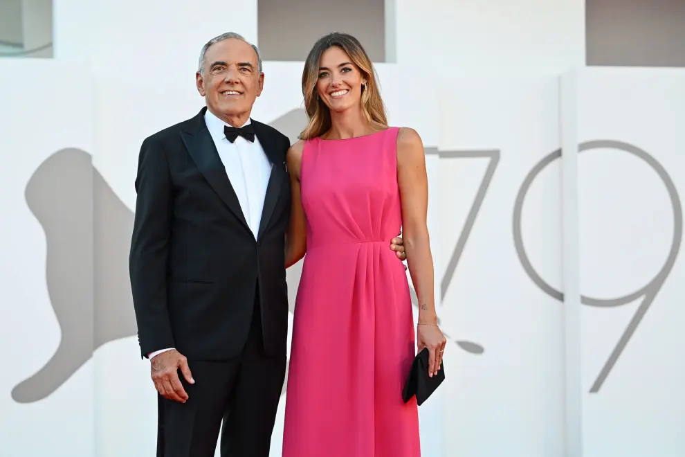 Venice (Italy), 10/09/2022.- Spanish actor Rocio Munoz Morales (R) and her husband Italian actor Raoul Bova arrive for the closing ceremony of the annual Venice International Film Festival, in Venice, Italy, 10 September 2022. The 79th edition of the festival runs from 31 August to 10 September 2022. (Cine, Italia, Niza, Venecia) EFE/EPA/ETTORE FERRARI
 ITALY VENICE FILM FESTIVAL