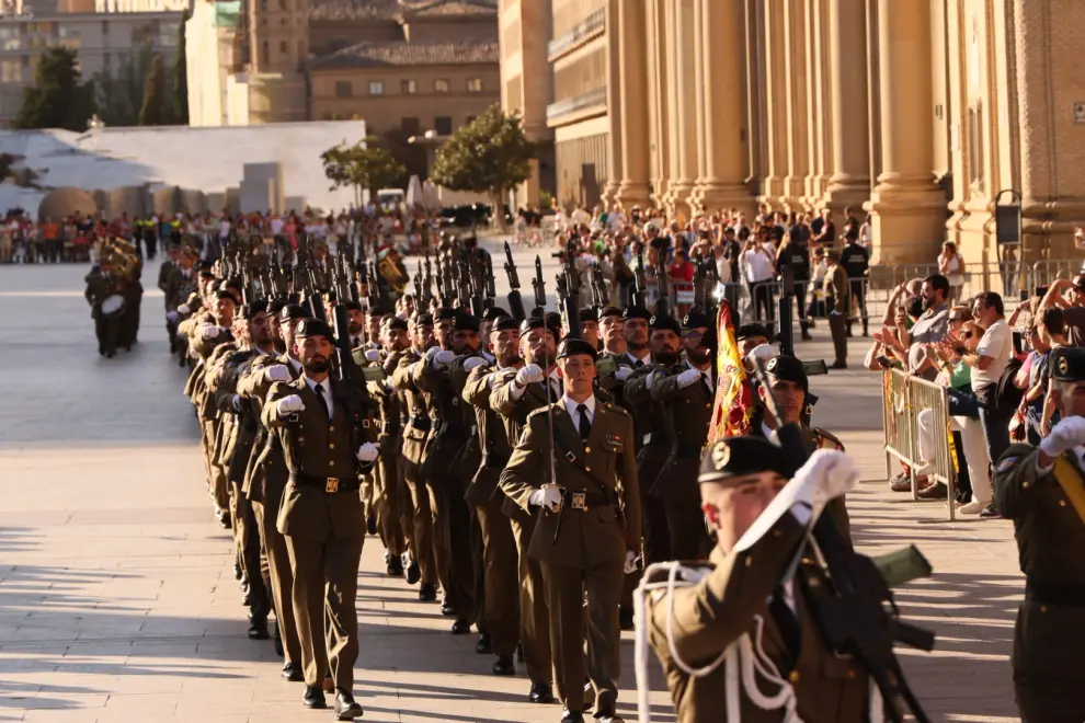 Parada militar de homenaje a las heroínas de Los Sitios