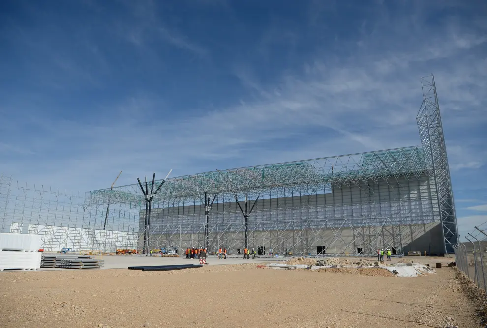 Visita de Soro a las obras del hangar nuevo en el aeropuerto de Teruel/2022-09-28/ Foto: Jorge Escudero[[[FOTOGRAFOS]]]
