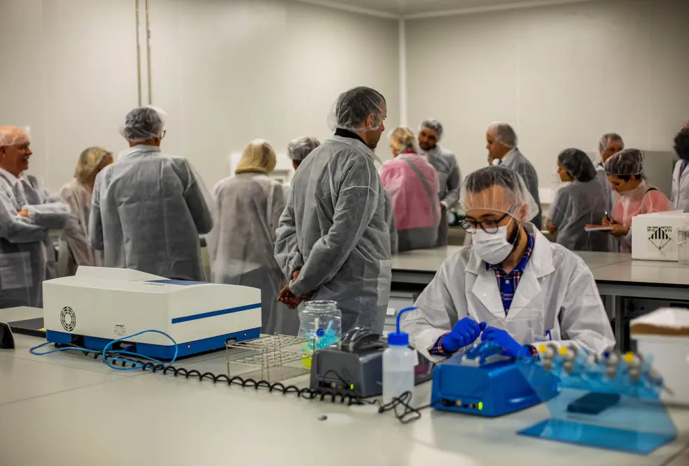 Inauguración de las nuevas instalaciones de la empresa aragonesa Levprot Bioscience en Calatayud