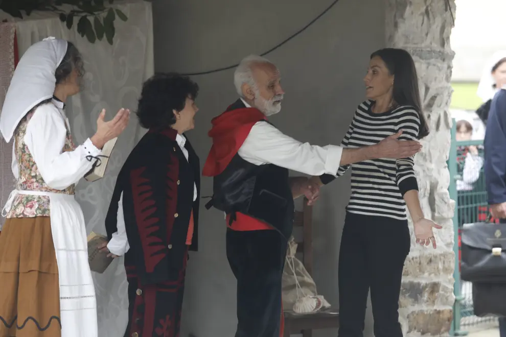 Los Reyes y la princesa Leonor visitan Cadavedo, pueblo ejemplar de Asturias.
