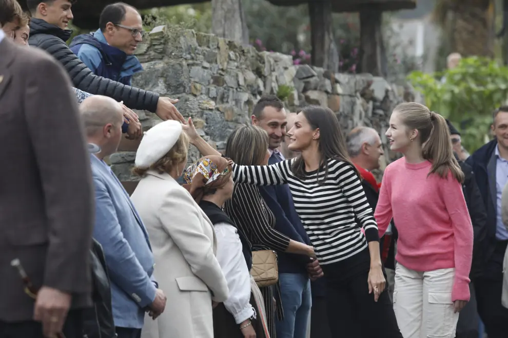 Los Reyes y la princesa Leonor visitan Cadavedo, pueblo ejemplar de Asturias.