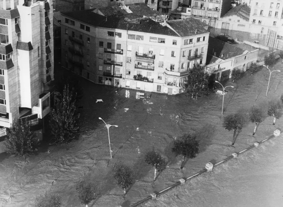 Imágenes de la riada de 1982 en Fraga.