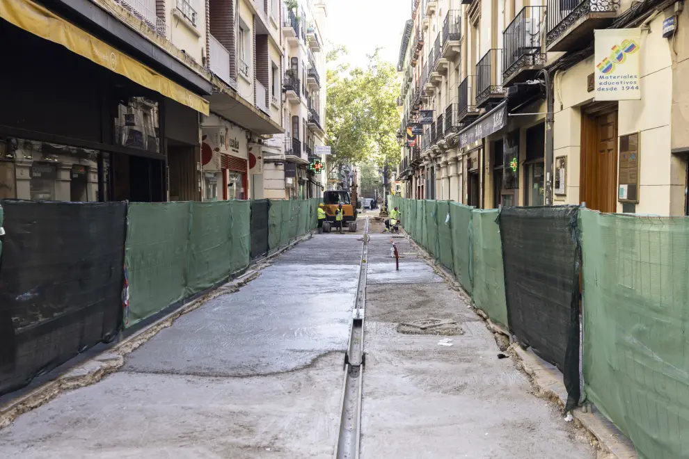 Abre al tráfico el primer tramo renovado de la calle de San Miguel.