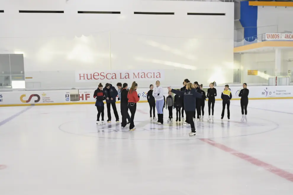 Jornadas de tecnificación de patinaje sobre hielo en Jaca.