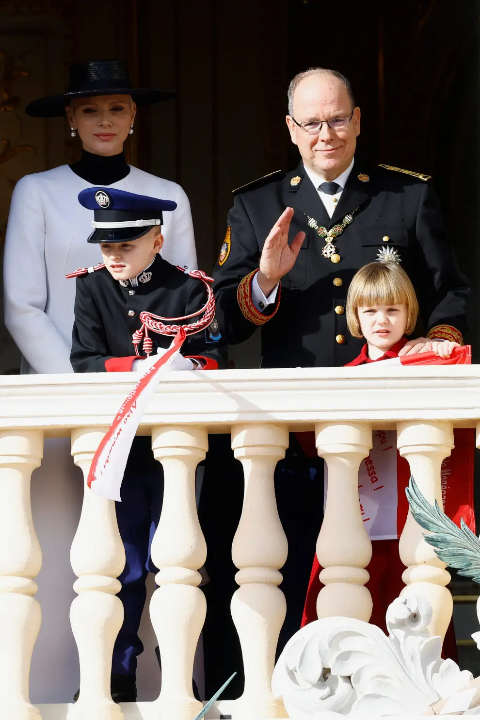 Andrea Casiraghi and his wife Tatiana Santo Domingo, Alexandre Casiraghi, India Casiraghi, Maximilian Casiraghi and Raphael Elmaleh stand on the Palace balcony during the celebrations marking Monaco's National Day in Monaco, November 19, 2022. REUTERS/Eric Gaillard MONACO-ROYALS/