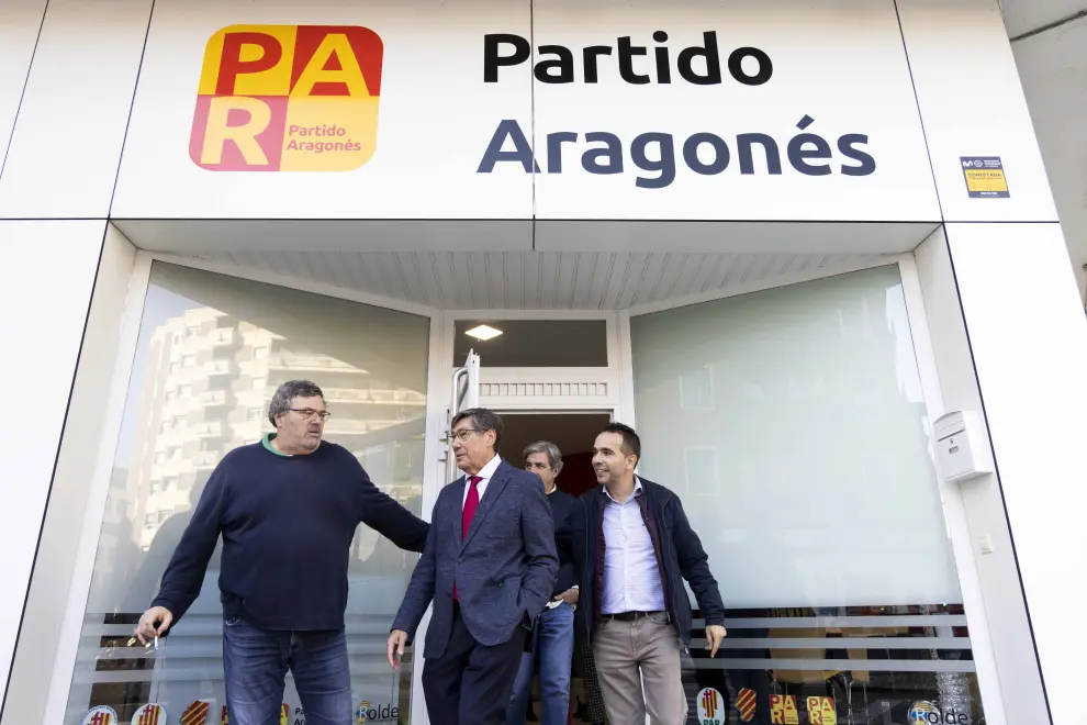 Rueda de prensa de Arturo Aliaga en la sede del PAR