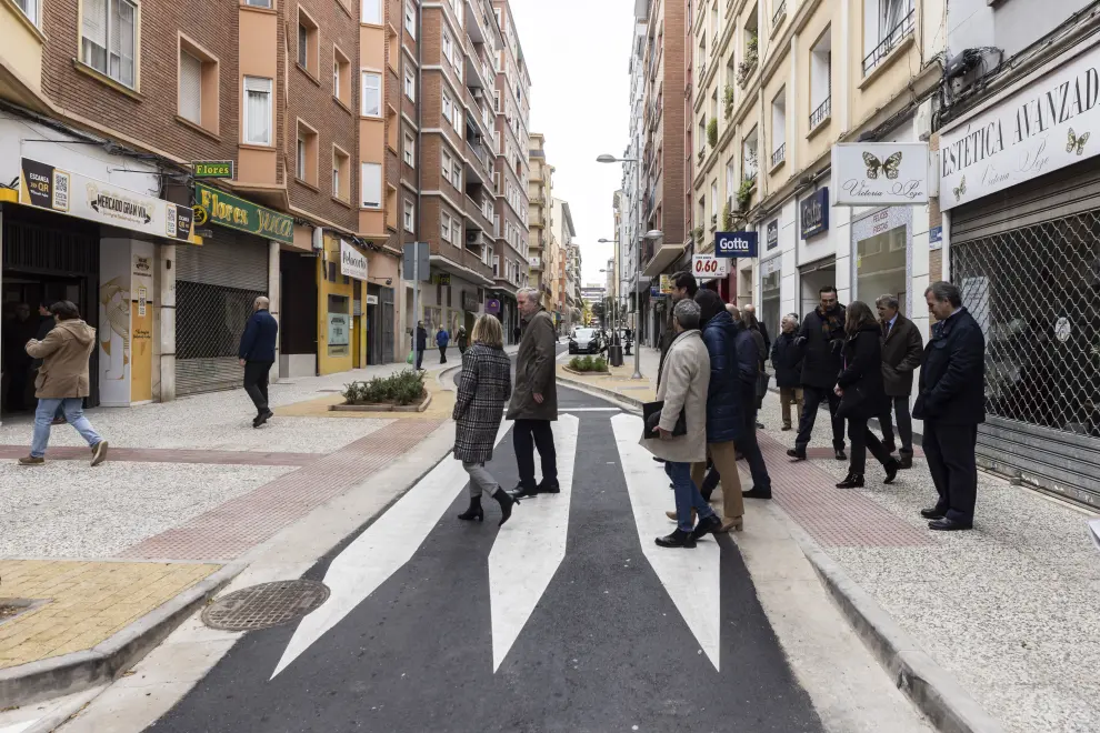 Fotos de la inauguración de la reforma de la calle Latasa de Zaragoza tras las obras