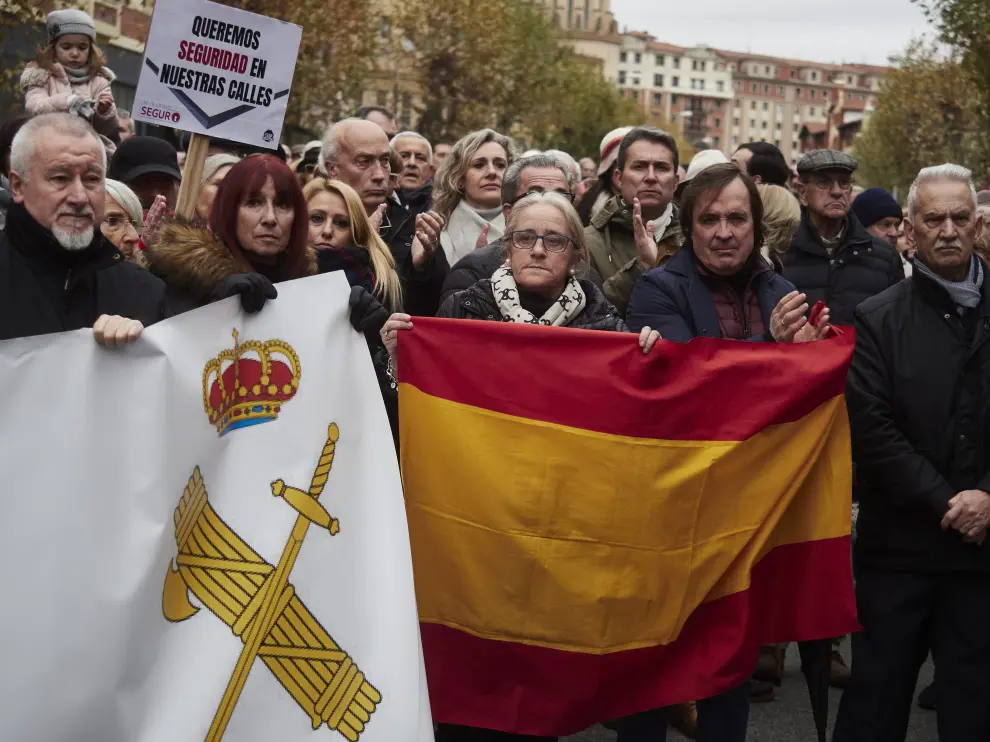 Concentración en Pamplona en apoyo a la Guardia Civil.