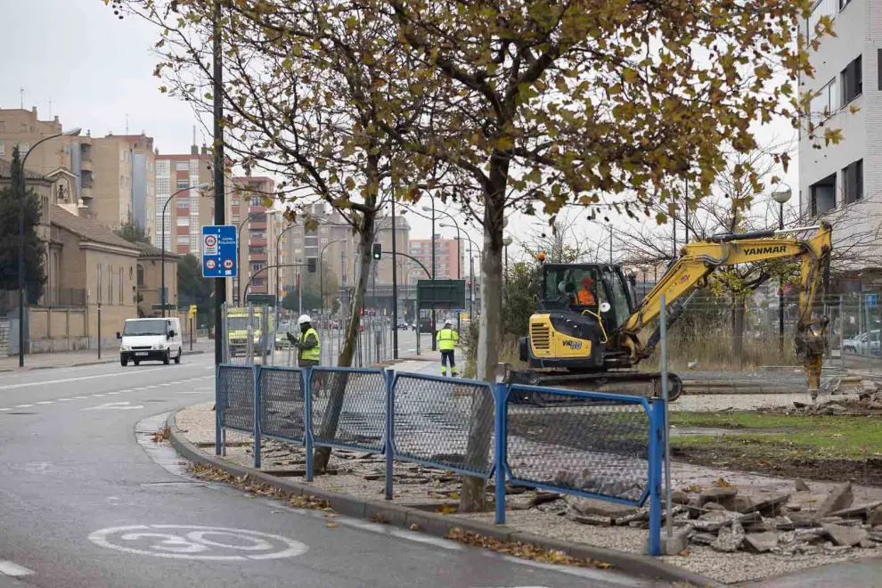 Inicio de las obras de reforma de un tramo de la avenida de Cataluña de Zaragoza.