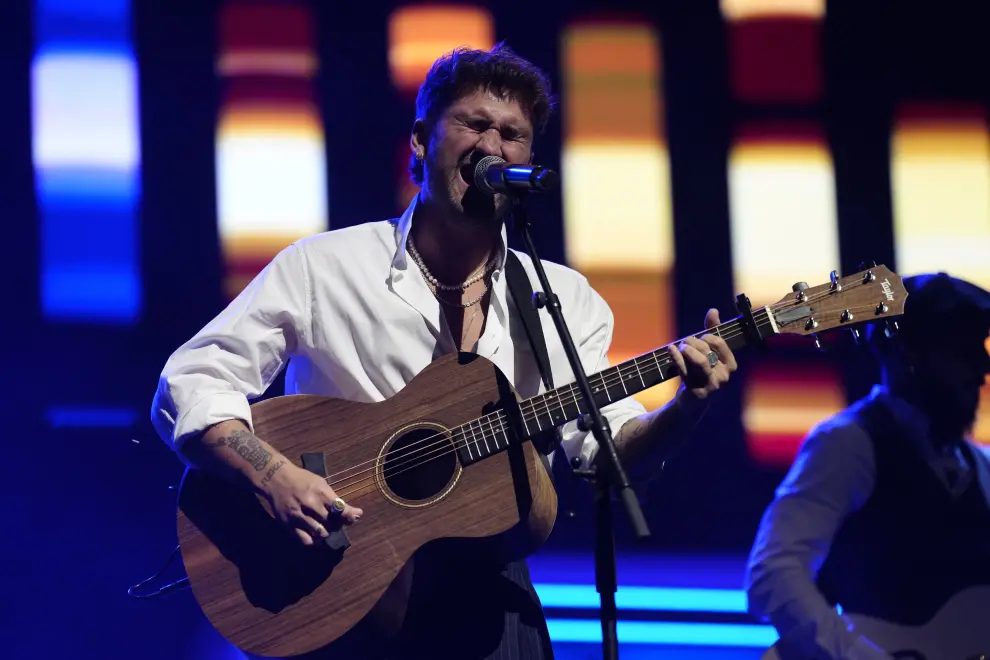 El cantante Dani Fernández durante su actuación en la gala de entrega de los Premios Ondas 2022