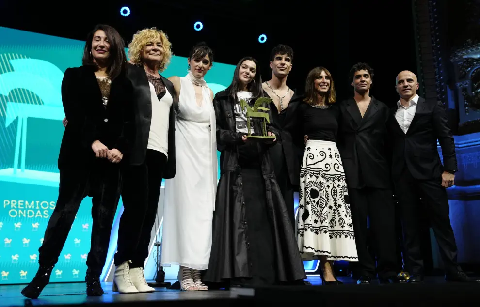 El elenco de "Cardo", (Atresmedia) recibe el Premio Ondas Nacional de Televisión a la mejor serie de drama durante la gala de entrega de los Premios Ondas 2022