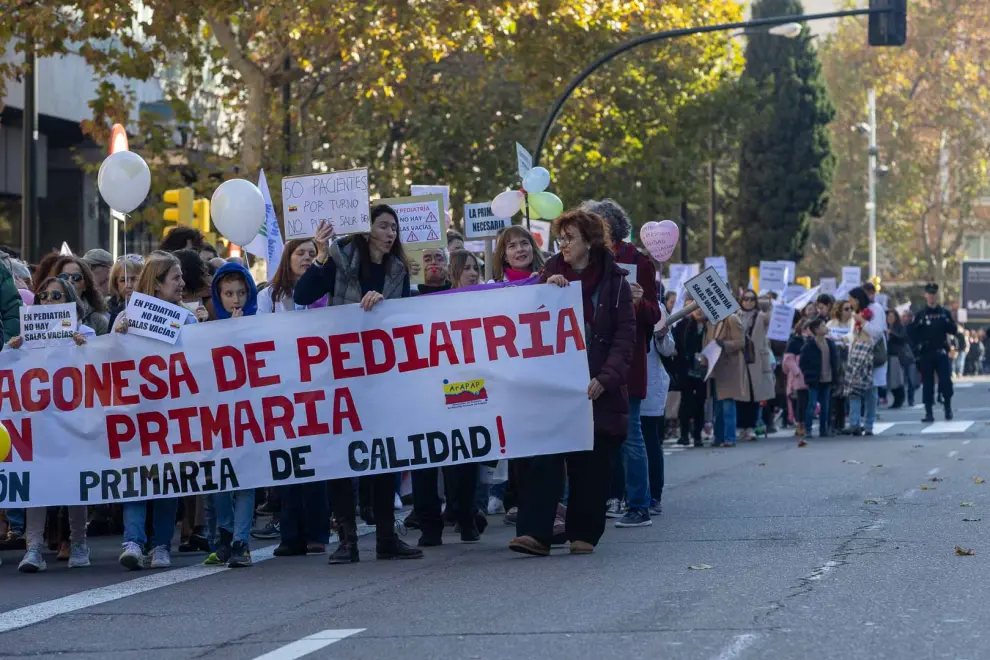 Manifestación de médicos y pacientes en Zaragoza.
