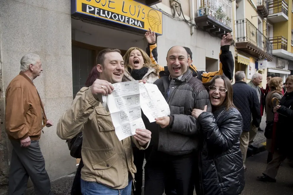 2010. El Sorteo Extraordinario de la Lotería de Navidad dejó en Aragón un total de 58,1 millones de euros, de los que 50 quedaron en Calatayud con el segundo premio, el 00147, vendido casi en su mayor parte en la peluquería José Luis de la localidad.