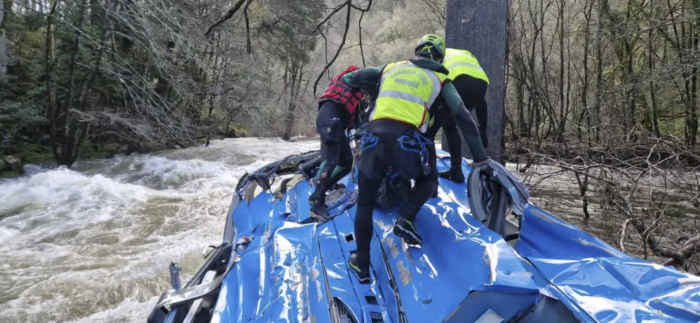 Tragedia en Galicia al caer un autobús al río Lérez en Pontevedra