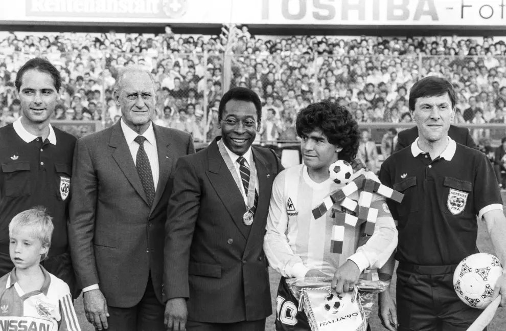 Soccer legend Pele dies at 82