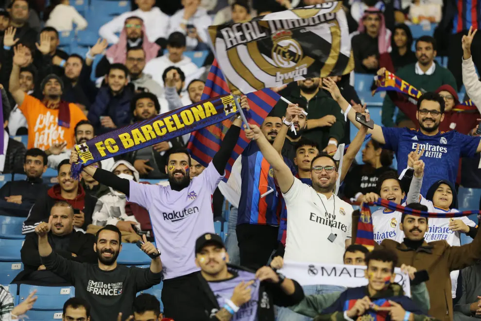 Soccer Football - Spanish Super Cup - Final - Real Madrid v FC Barcelona - King Fahd Stadium, Riyadh, Saudi Arabia - January 15, 2023 FC Barcelona fan inside the stadium before the match REUTERS/Ahmed Yosri SOCCER-SPAIN-MAD-FCB/REPORT