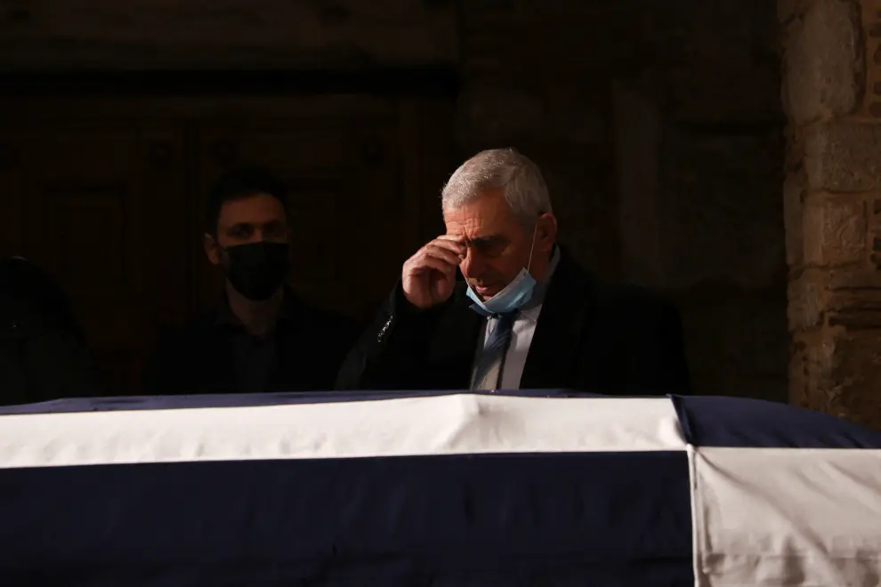 People pay their respects to former King of Greece Constantine II at Saint Eleftherios chapel, where he lies at rest before the funeral service, in Athens, Greece, January 16, 2023. REUTERS/Louiza Vradi GREECE-ROYALS/KING-FUNERAL