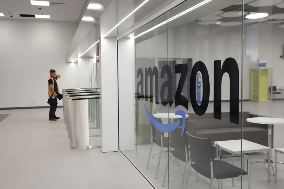 Nueva nave de Amazon en Plaza