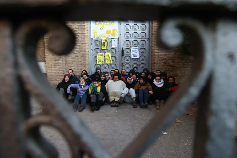 Fotos del Desayuno contra el desalojo del CSC Luis Buñuel