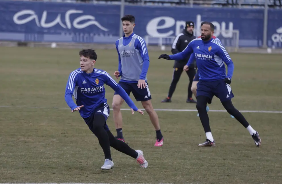 Entrenamiento del Real Zaragoza en la Ciudad Deportiva para preparar el encuentro contra el Alavés