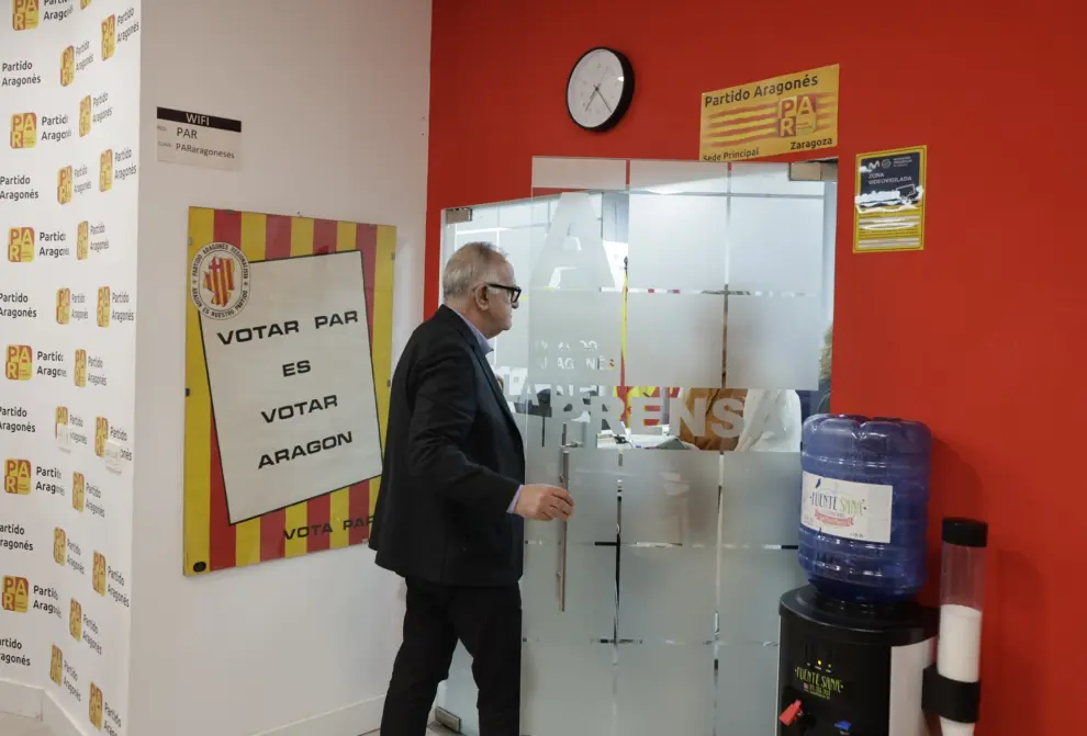 Foto de la Ejecutiva del PAR en la  que se ha votado la destitución de Arturo Aliaga