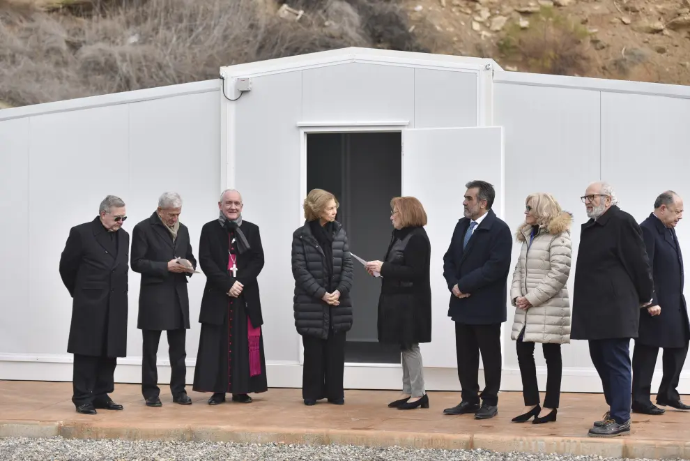 La reina emérita ha inaugurado un complejo de viviendas para temporeros