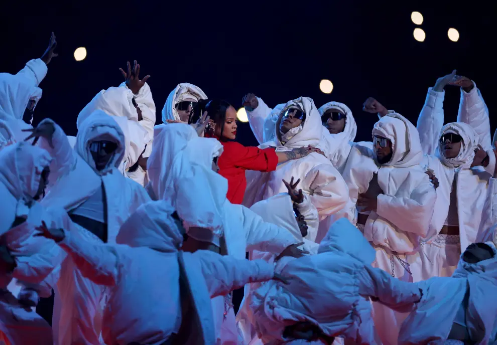 Football - NFL - Super Bowl LVII - Half-Time Show - State Farm Stadium, Glendale, Arizona, United States - February 12, 2023 Rihanna performs during the halftime show REUTERS/Caitlin O'hara FOOTBALL-NFL-SUPERBOWL/HALFTIME