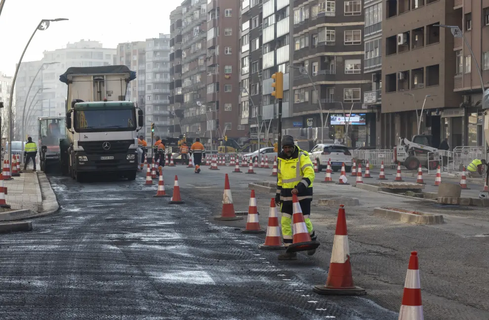Estado de las obras de reforma de la Avenida de Navarra el 17 de febrero de 2023.