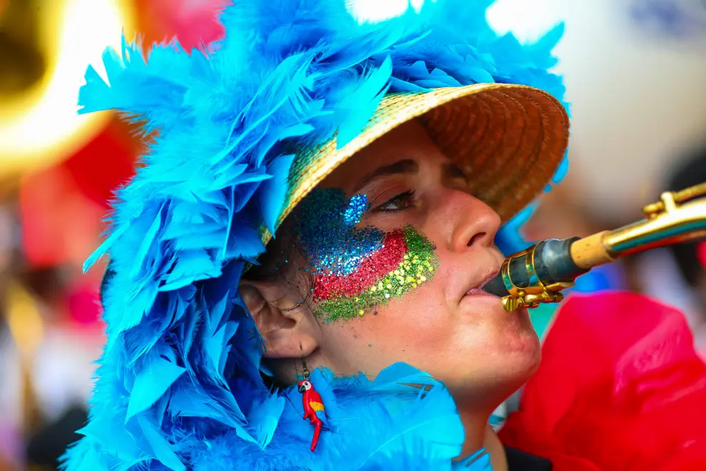 Revellers attend the annual block party known as "Cordao de Prata Preta", during Carnival festivities in Rio de Janeiro, Brazil February 18, 2023. REUTERS/Pilar Olivares BRAZIL-CARNIVAL/STREET