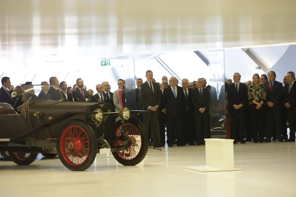 El rey Felipe inaugura Mobility City en el pabellón Puente de Zaragoza
