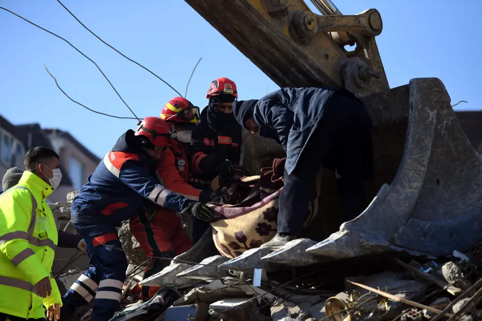 Imágenes de los nuevos terremotos en Turquía y las labores de rescate y desescombro