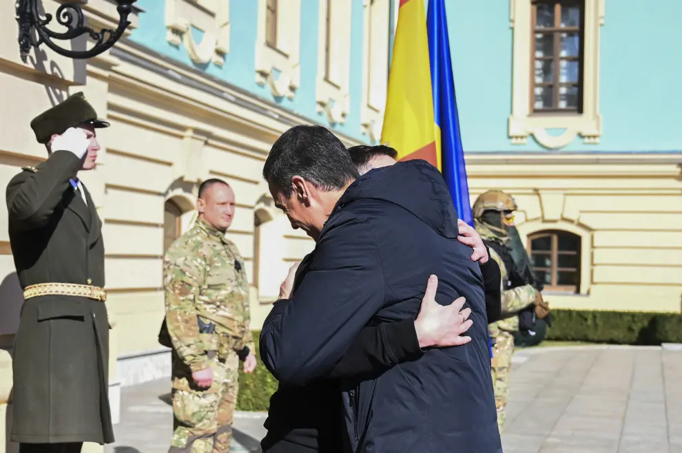 Zelenski recibe a Sánchez en su segunda visita a Kiev.