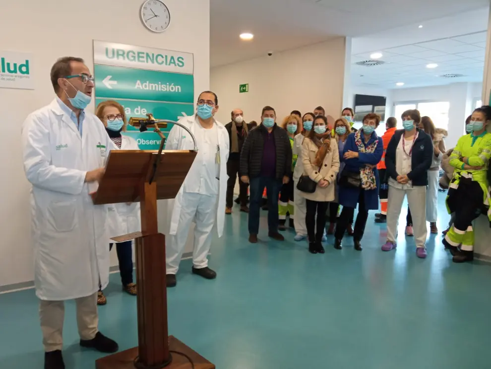 Familiares, amigos y compañeros del exjefe de Urgencias del San Jorge de Huesca, Jesús Recreo, han asistido a la inauguración de la nueva sala del servicio que llevará su nombre.