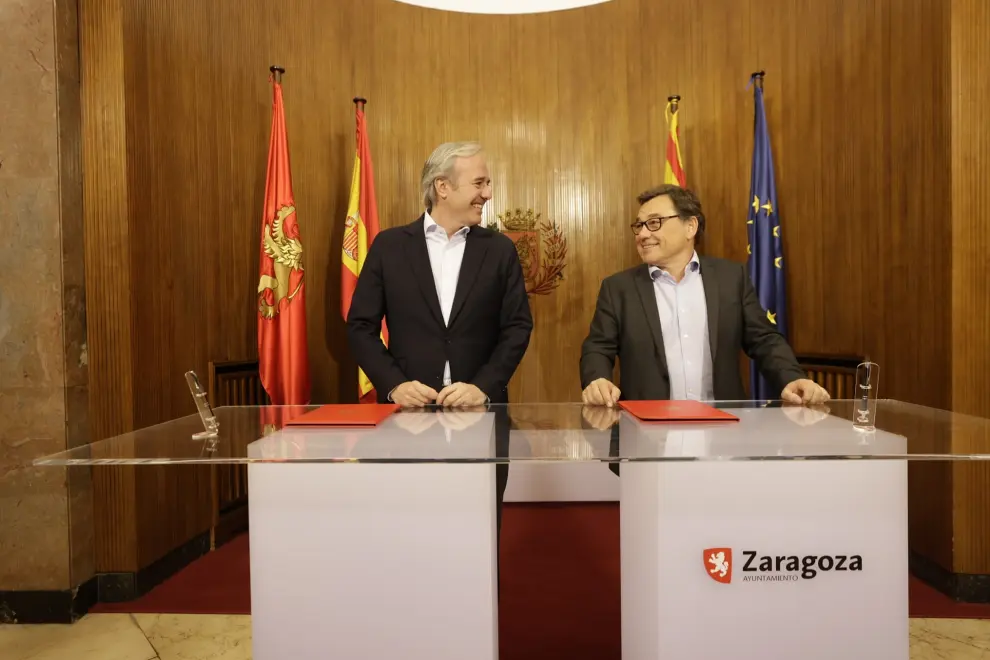 Firma de contrato de patrocinio entre el Ayuntamiento y el Real Zaragoza