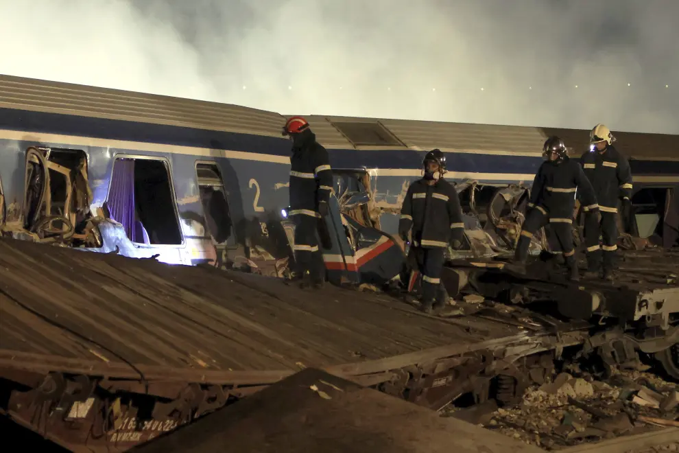 Scontro tra treni in Grecia almeno 32 morti