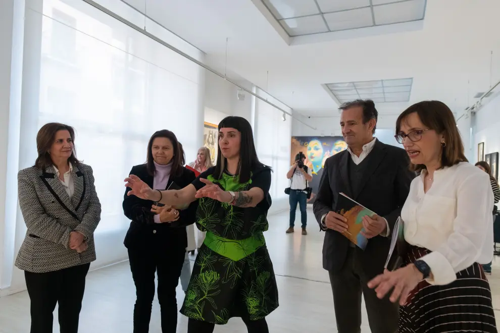 Inauguración de la exposición de Isabel Garmon en la Casa de la Mujer de Zaragoza.
