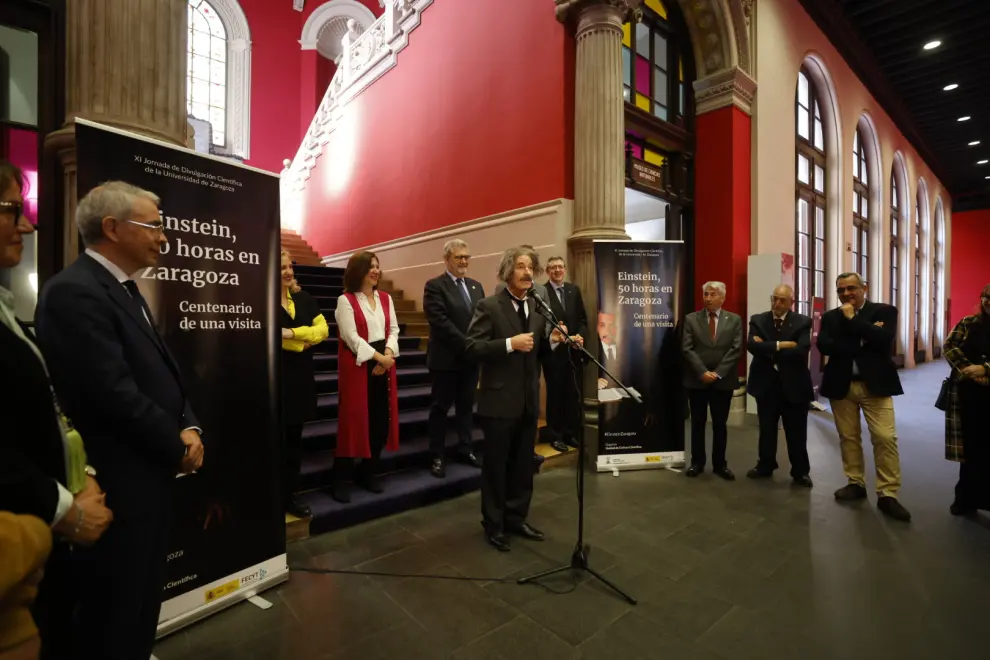 Fotos de la recreación de la bienvenida a Einstein en Zaragoza