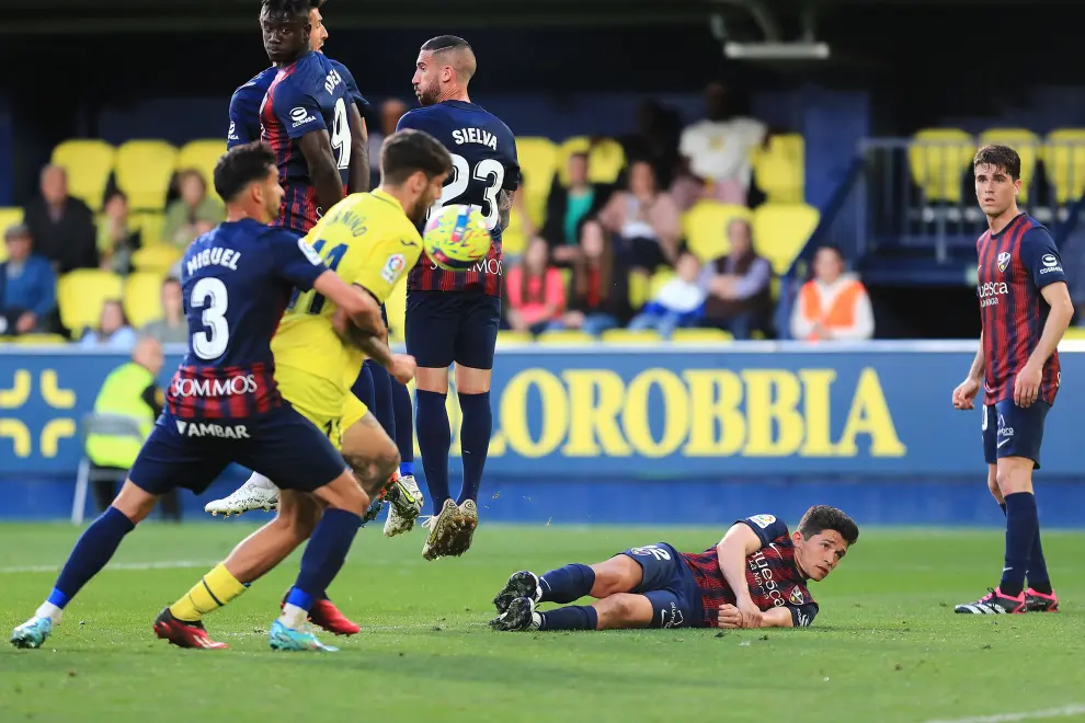 Imágenes del partido entre el Villarreal B y la SD Huesca