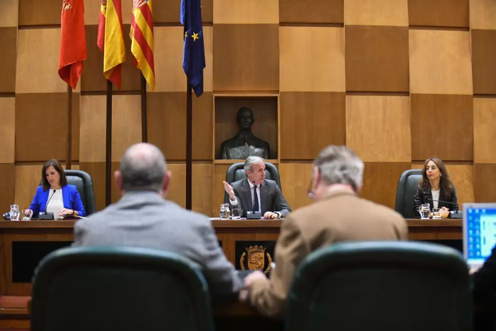 Pleno del Ayuntamiento de Zaragoza en que se ha aprobado el aprobado la modificación del PGOU que permitirá la construcción del futuro estadio de la Romareda y posibilitará su modelo de financiación