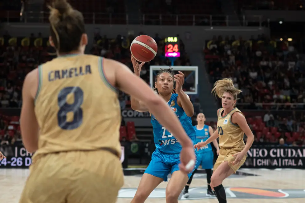 Copa de la Reina de baloncesto en Zaragoza: partido de cuartos de final Perfumerías Avenida-Barça