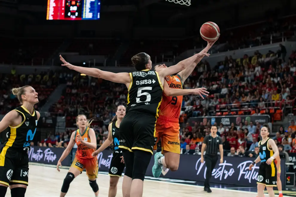Copa de la Reina de baloncesto en Zaragoza: partido Valencia Basket-Movistar Estudiantes