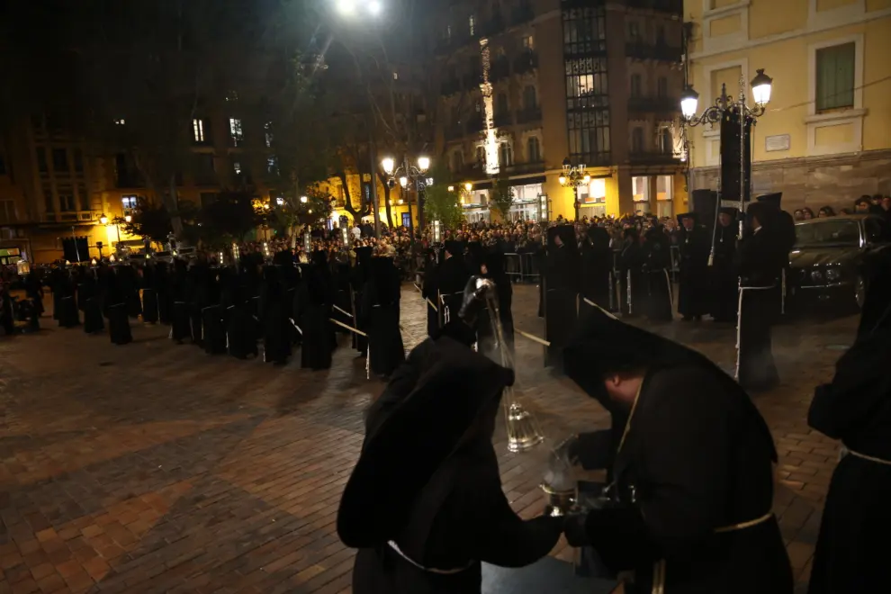 Salida de la Dolorosa en la procesión del Encuentro en Zaragoza.